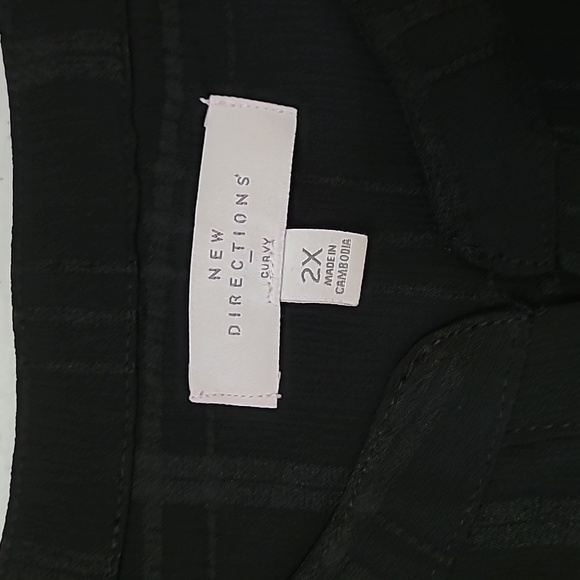 New Directions Black design Button Down Blouse size 2X - Picture 5 of 8